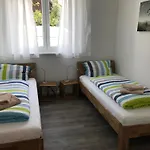 Haus Tulle - 2 Ferienwohnungen Schnupp & Luette Mit Saisonstrandkorb